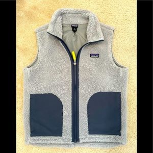 Patagonia Boys RetroX grey/navy sherpa fleece zip vest - sz M/10